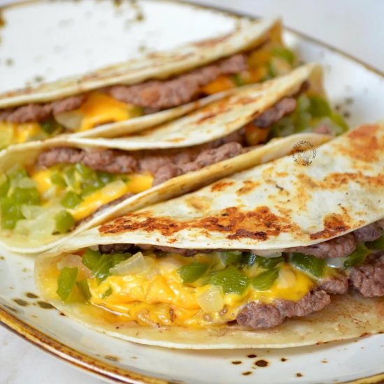 SMASHED CHEESESTEAK TACOS