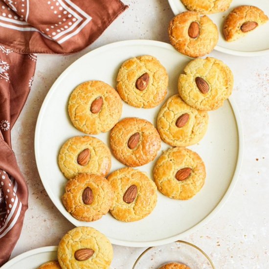 Chinese New Year Almond Cookies