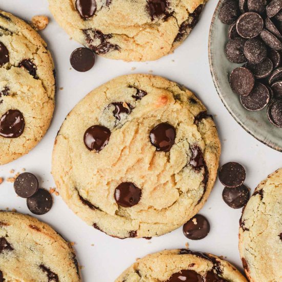 Egg yolk chocolate chip cookies