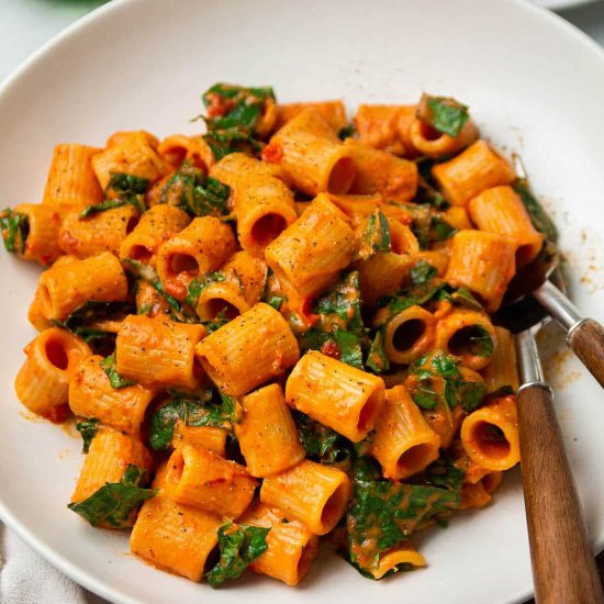 Creamy Harissa Tomato Pasta