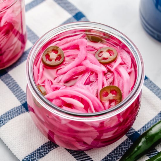 spicy pickled onions