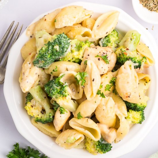 Chicken & Broccoli Pasta