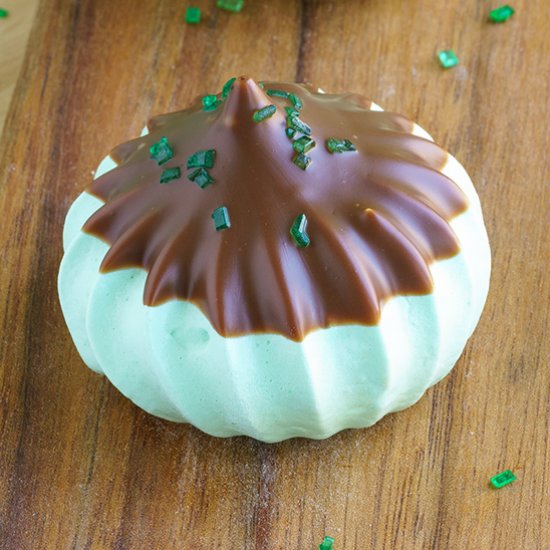 Mint Chocolate Meringue Cookies