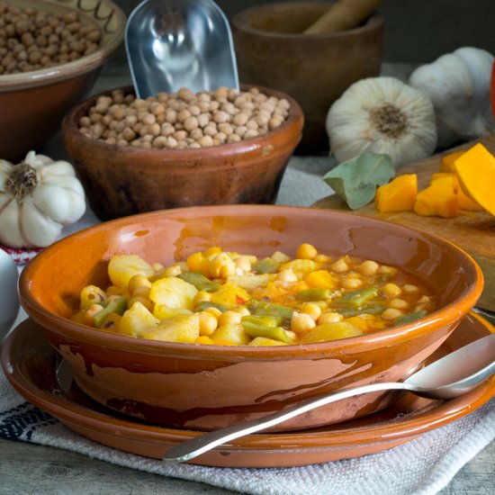 POTAJE DE VERDURAS CON GARBANZOS Y