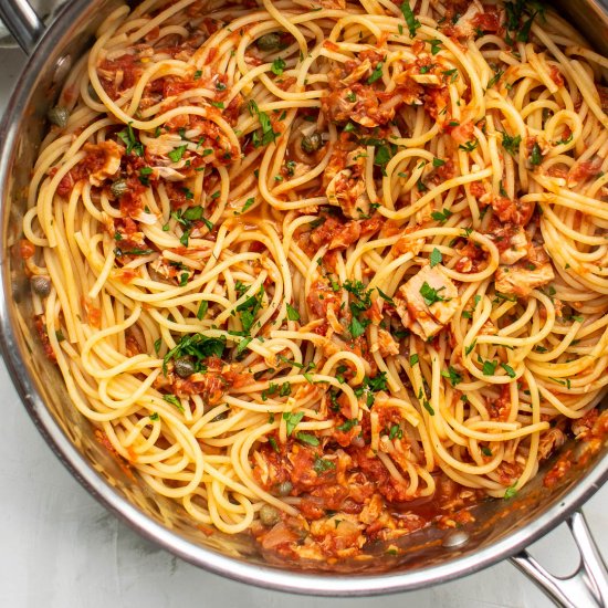 Spaghetti with Tuna and Tomatoes