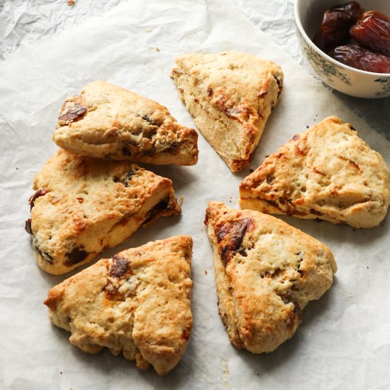 Date scones