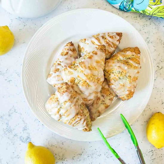 Lemon Poppyseed Scones