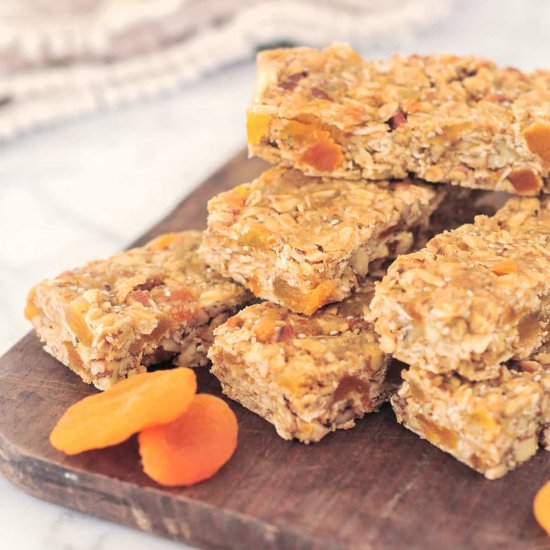 Apricot Almond Granola Bars