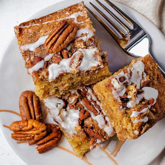 coffee cake with pecans