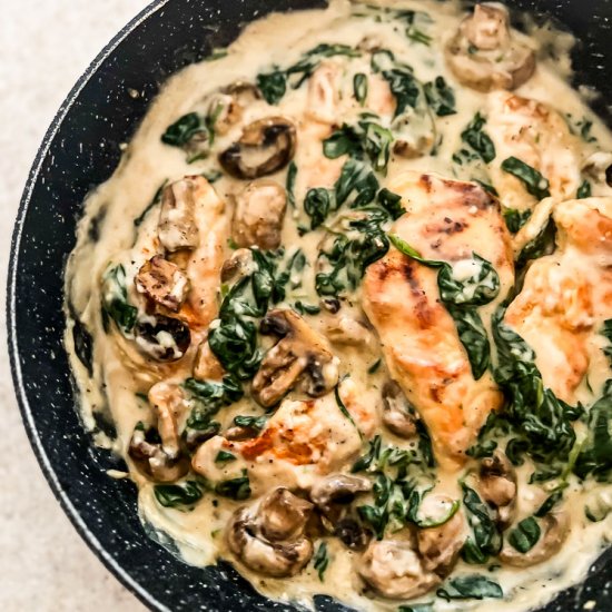 Chicken Florentine with Mushrooms