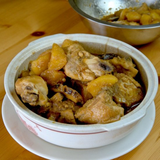 Ayam Pongteh (chicken potato stew)