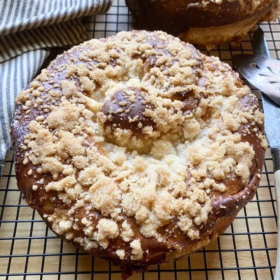 Cheese Babka with Crumb Topping