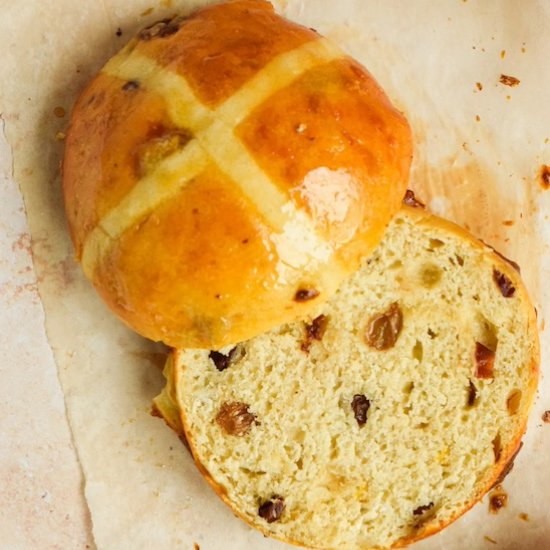 Single serve hot cross bun