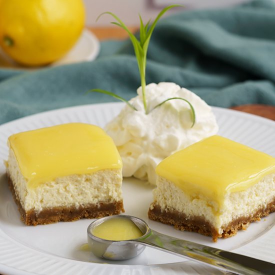 Lemon Cheesecake Bites with Lemon C