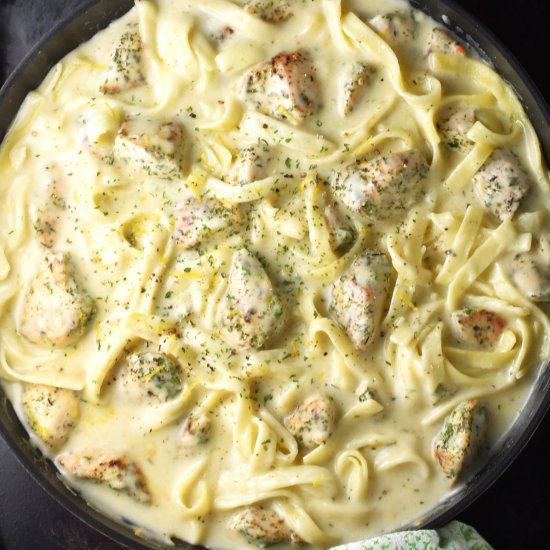 Healthy-Sour-Cream-Chicken-Pasta