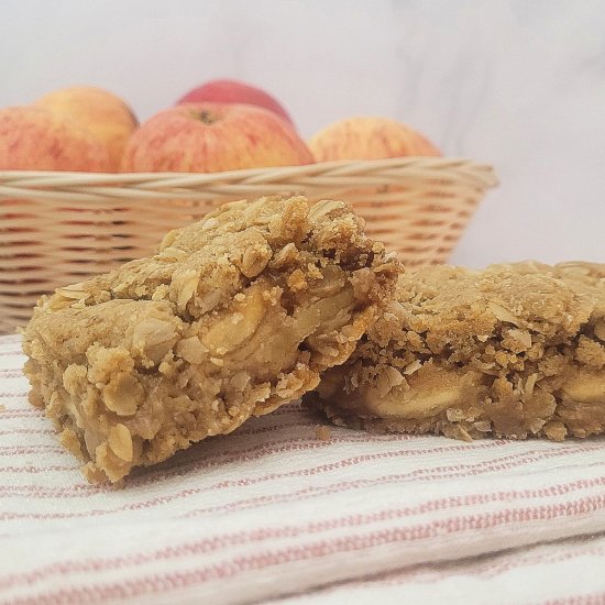 Apple Oatmeal Bars