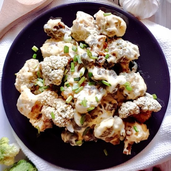 Crispy Broccoli with Cheesy Sauce