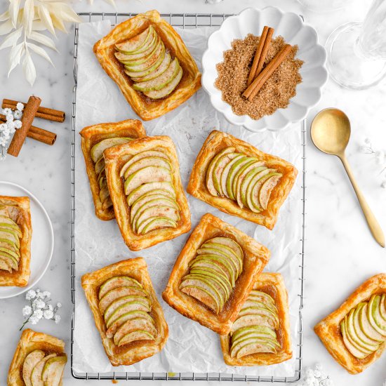 Cinnamon Apple Puff Pastry Tarts