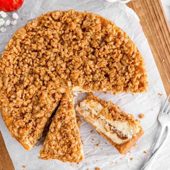 Apple Crumble Cheesecake