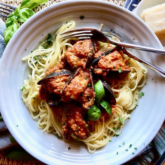 Homemade Stuffed Mussels Marinara