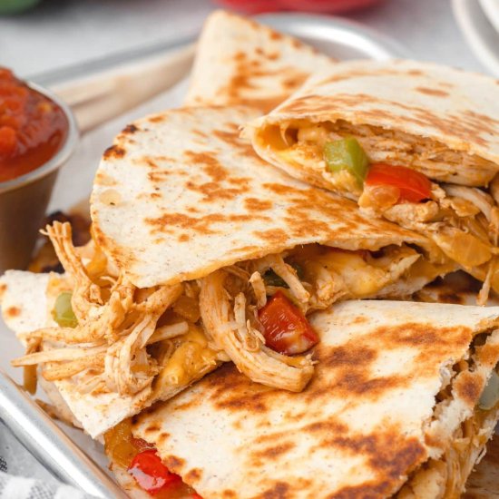 Easy Chicken Fajitas Quesadillas