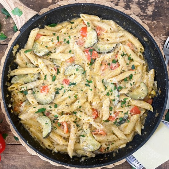 One-Pot CREAMY Vegetable Pasta