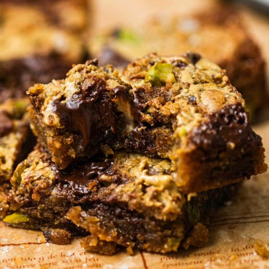 Pistachio Blondies