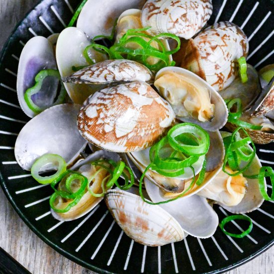 Sake Steamed Clams