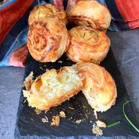 Cheese and Chive Puff Pastry Swirls