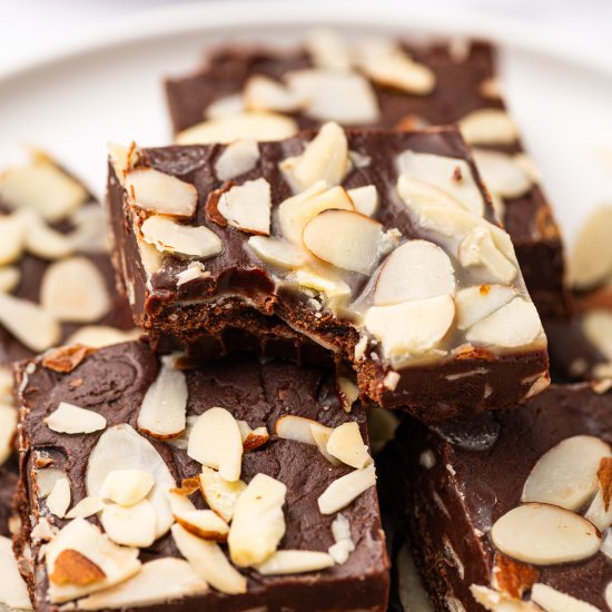 Chocolate Almond Fudge