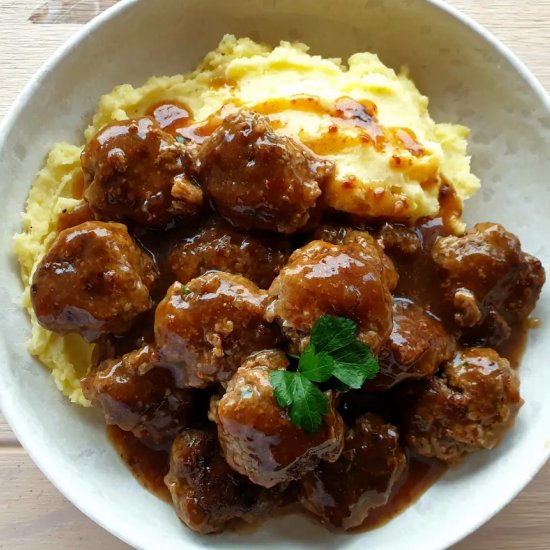 Easy Meatballs with Gravy