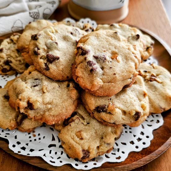 Walnut Chocolate Chip Cookies