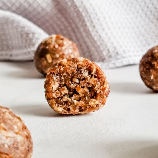 Pecan Pie Energy Bites