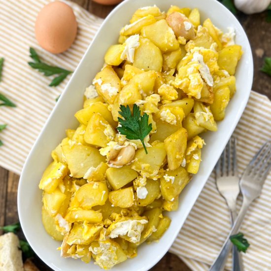 GARLICKY Potato and Egg Scramble