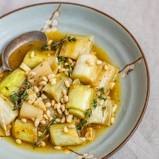 Braised Leeks with Thyme and Garlic