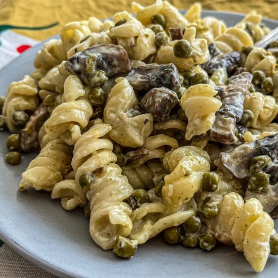 Fusilli Pasta with Peas & Mushrooms