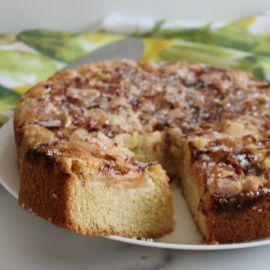 Apple Cinnamon Everyday Cake