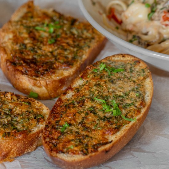 Air Fryer Garlic Bread with Cheese