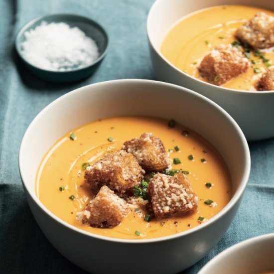 Creamy Tomato and Cauliflower Soup