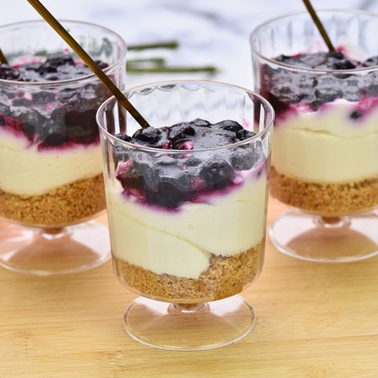 No-Bake Blueberry Cheesecake Cups