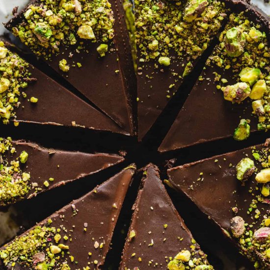 No-Bake Chocolate Pistachio Cake