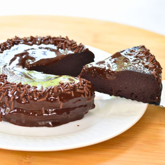 4 Ingredients Healthy Chocolate Cake