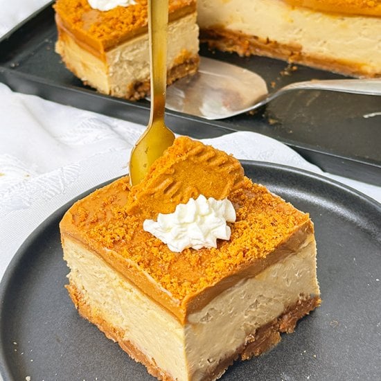 Creamy Lotus Cheesecake